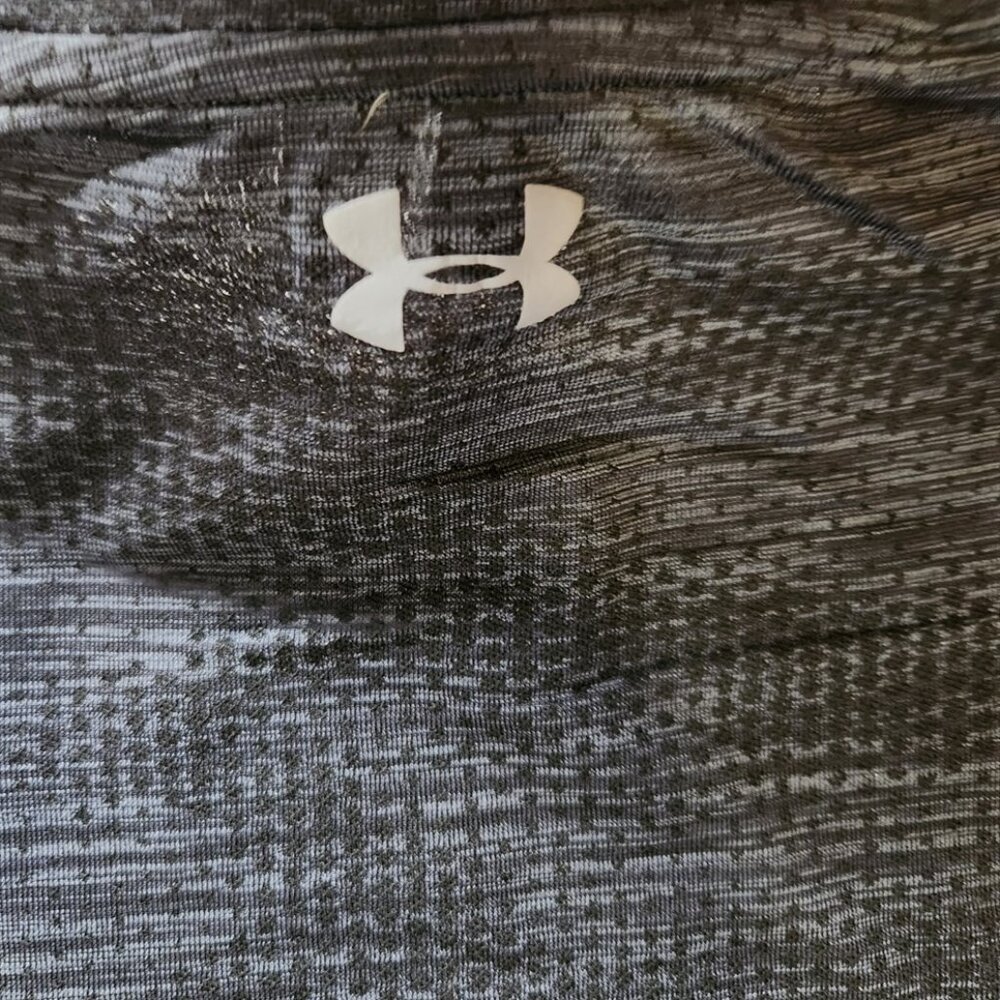 Under Armour Black Long Sleeve Shirt - Picture 5 of 5